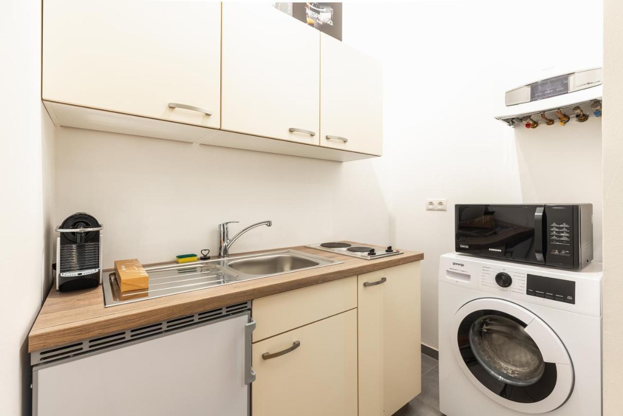 Cozy Apartment Steps Away From Subway Station ウィーン エクステリア 写真